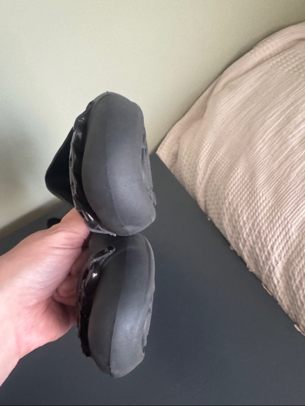 Crocs Women’s Black Chain‑Accent Ballet Flats – Size 9W (Used) - Picture 12 of 12